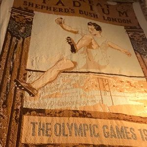 Meet your Posher, Henry